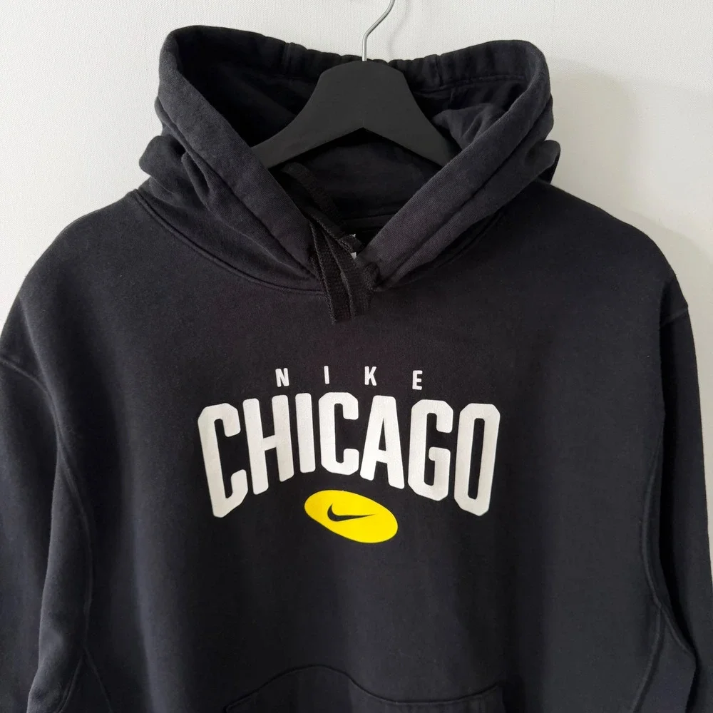 Nike Chicago Graphic Hoodie Black Yellow Swoosh Mens Large FJ1667-010